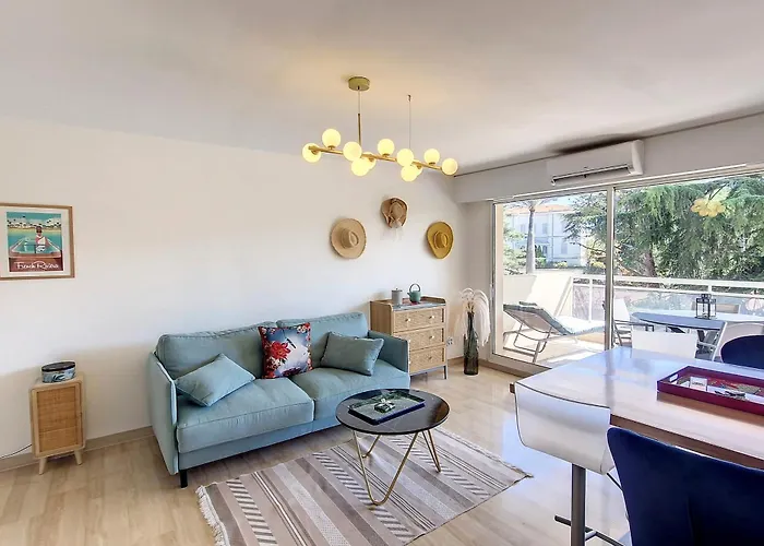 Henri Camille Real Estate -Beautiful One Bedroom Swimming Pool And Parking