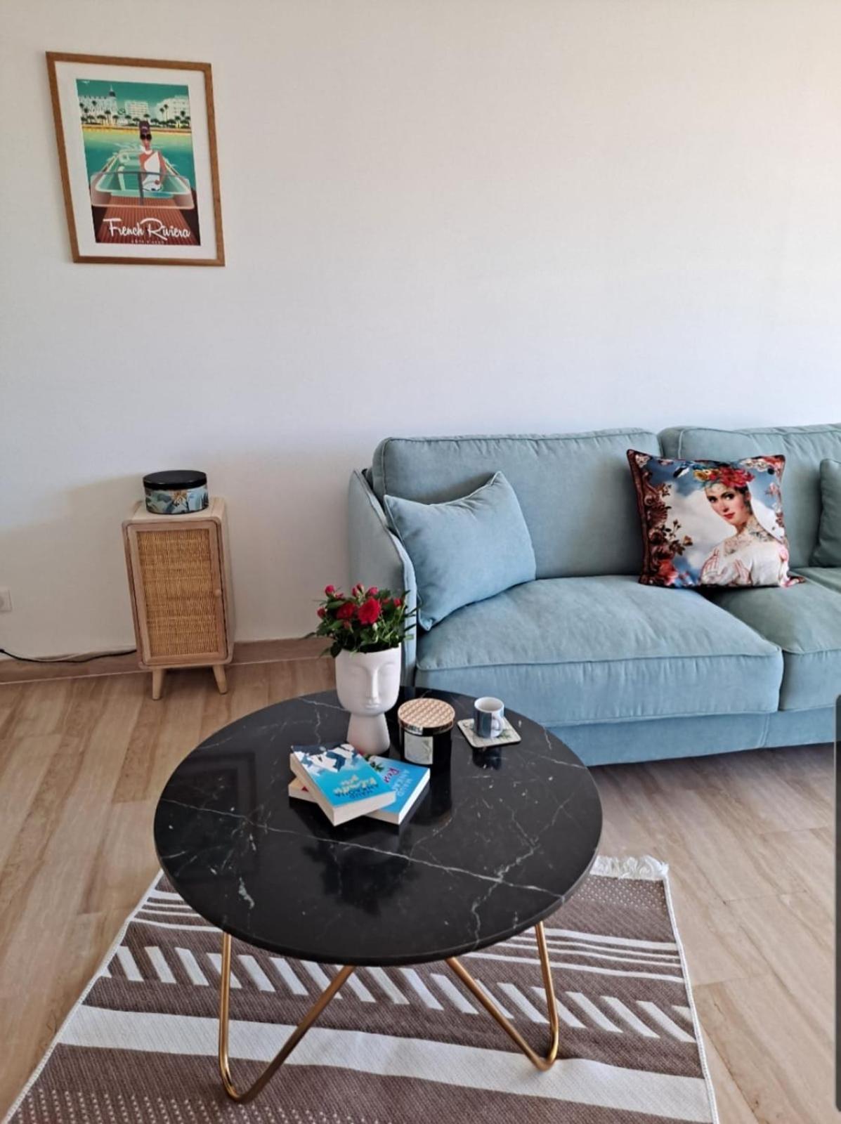 Henri Camille Real Estate -beautiful One Bedroom Swimming Pool And Parking