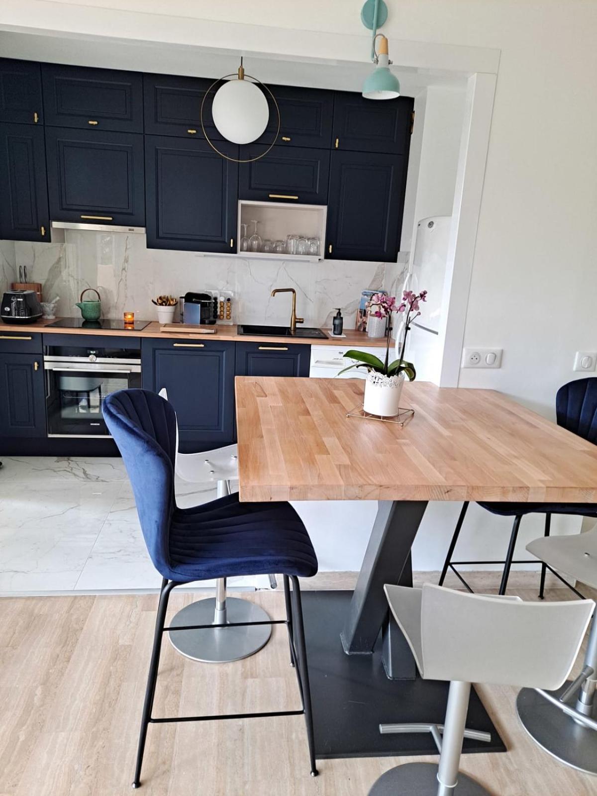Henri Camille Real Estate -beautiful One Bedroom Swimming Pool And Parking Cannes
