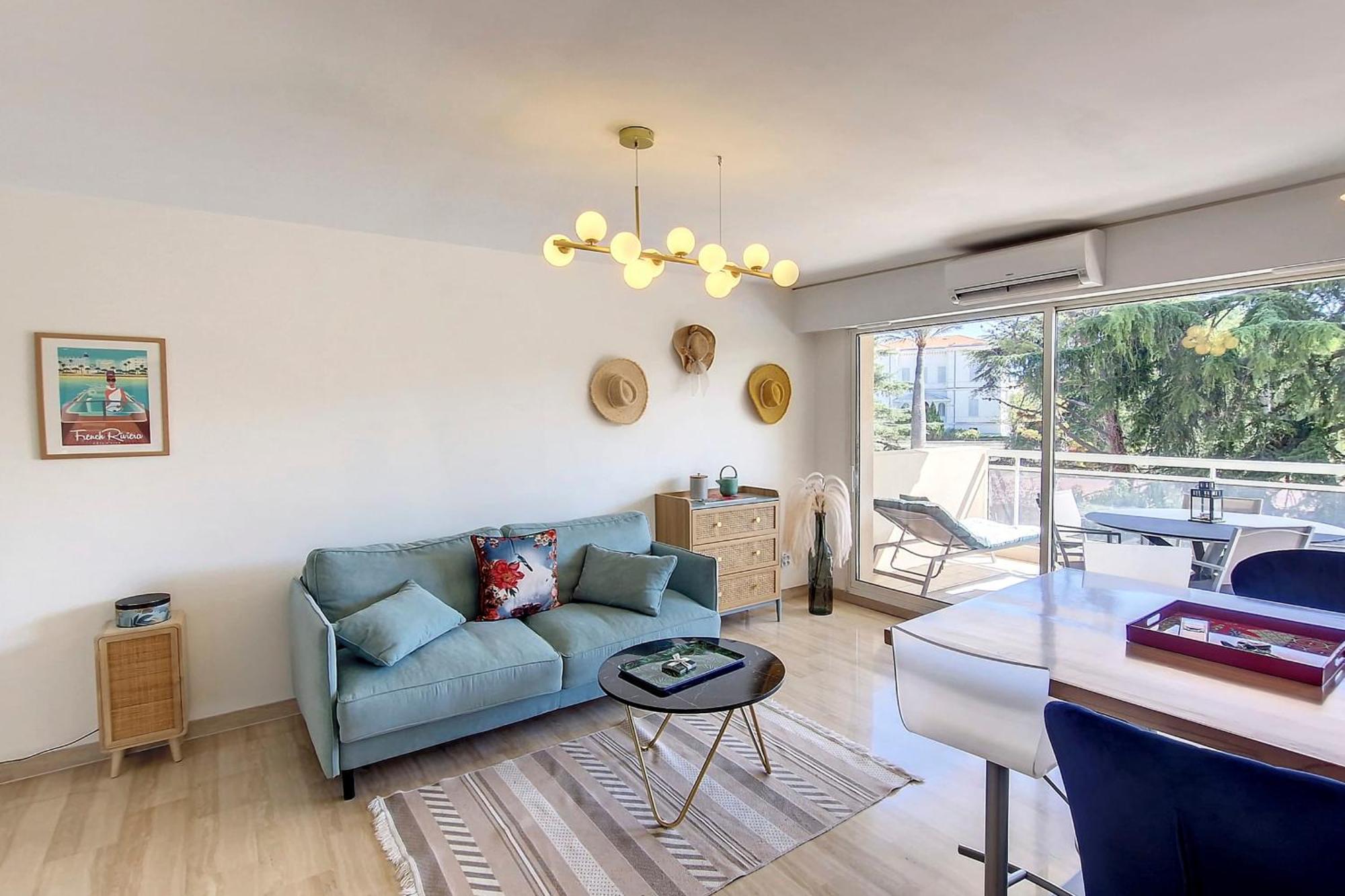 Henri Camille Real Estate -beautiful One Bedroom Swimming Pool And Parking